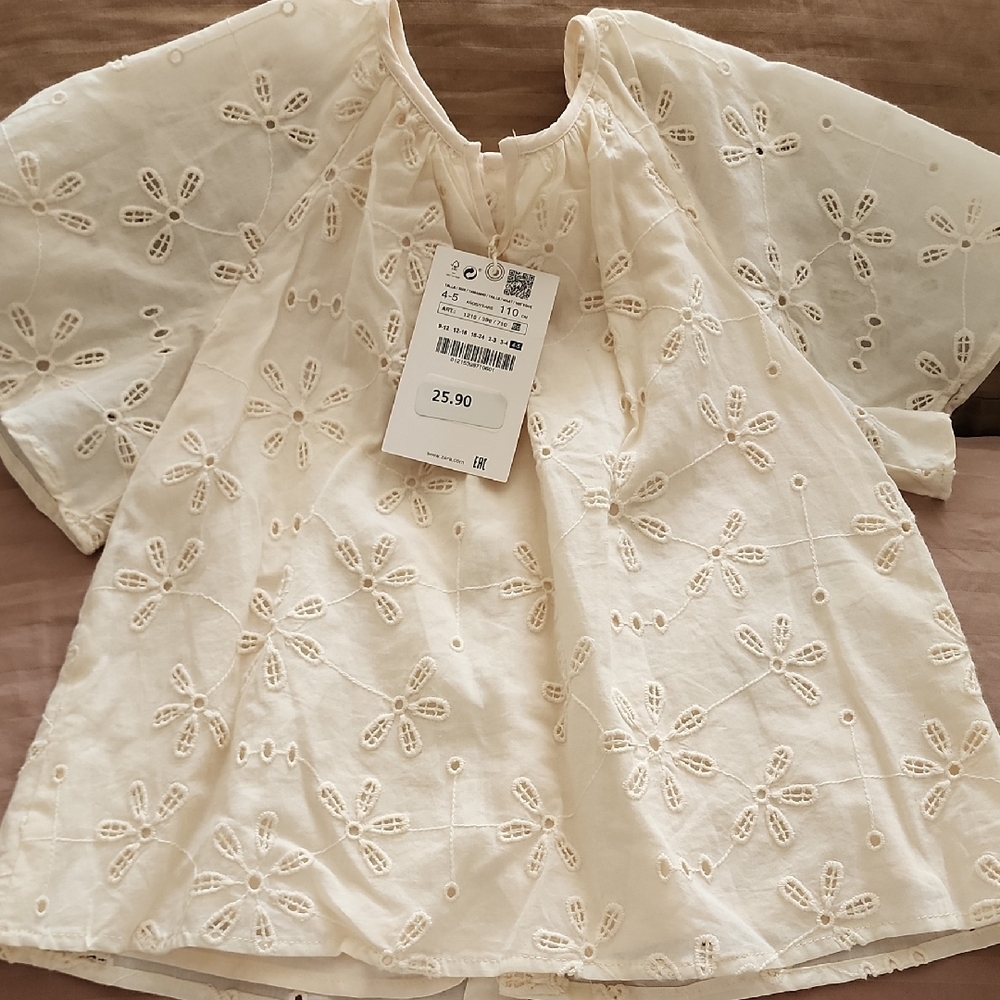 Zara Ivory Floral Eyelet Top